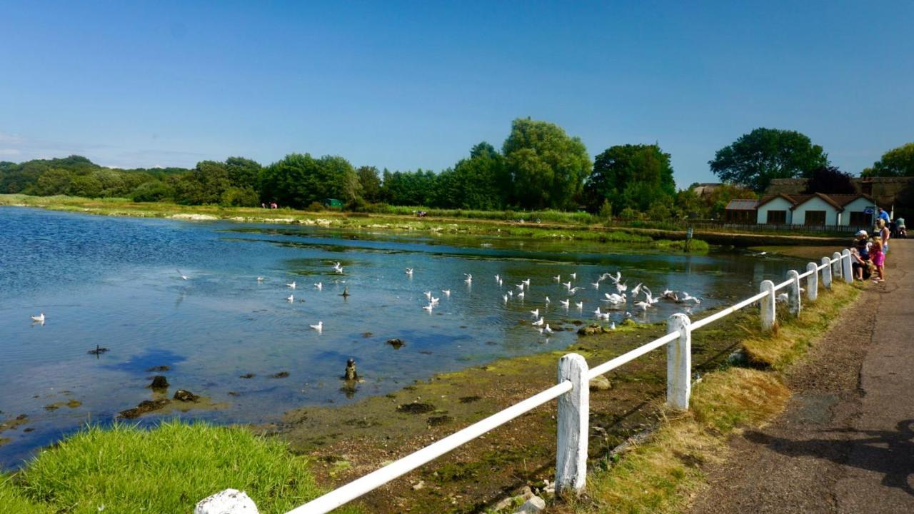 Chine Cottage Self-Catering Coastal Bungalow In Rural West Wight Freshwater Luaran gambar