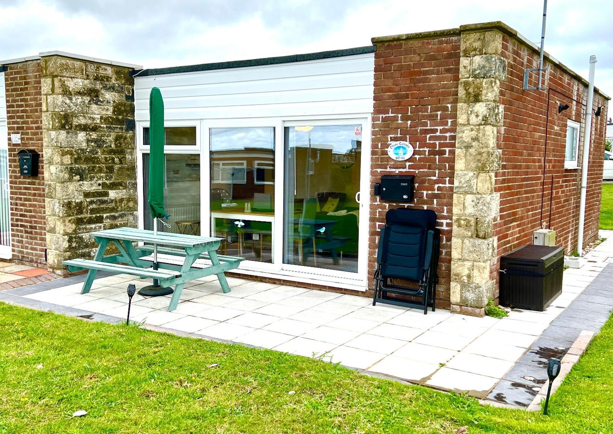 Chine Cottage Self-Catering Coastal Bungalow In Rural West Wight Freshwater Luaran gambar